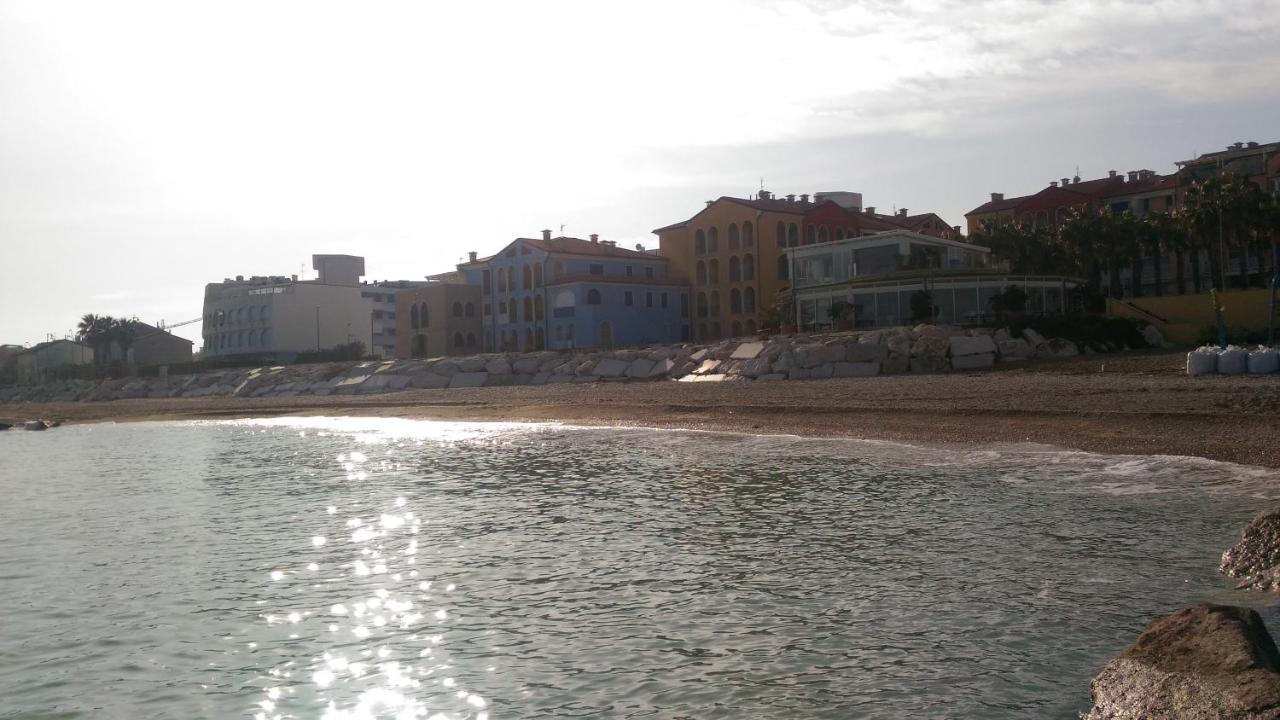 Amare Il Mare Apartment Porto Recanati Exterior photo